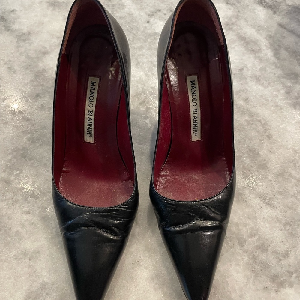 Manolo blahnik black heels